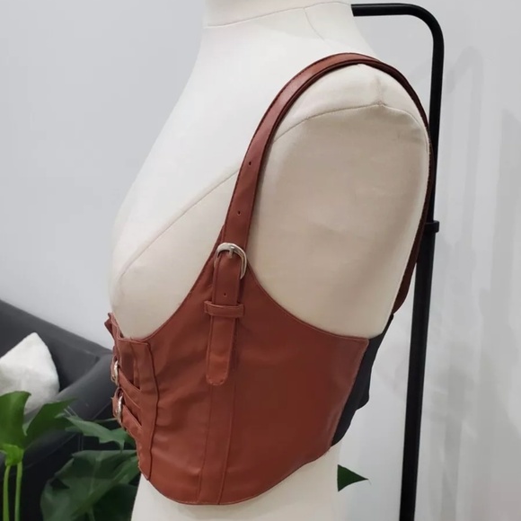 Leather corset top - Picture 2 of 3